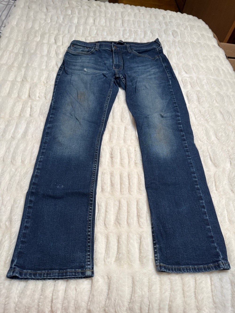 Hollister Men's Dark Blue Bootcut Jeans with Faded Highlights